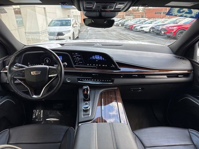 Used 2023 Cadillac Escalade Premium Luxury image 10