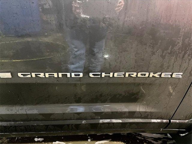 Used 2022 Jeep Grand Cherokee L Laredo w/ Luxury Tech Group I image 8