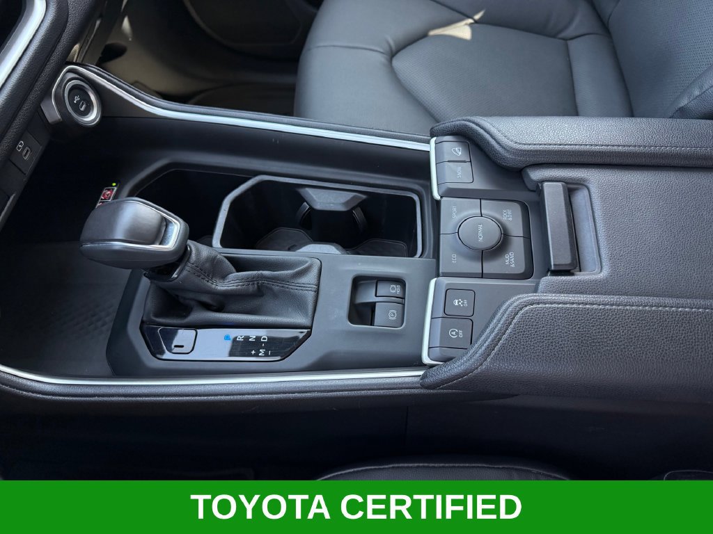Used 2025 Toyota Grand Highlander AWD image 17