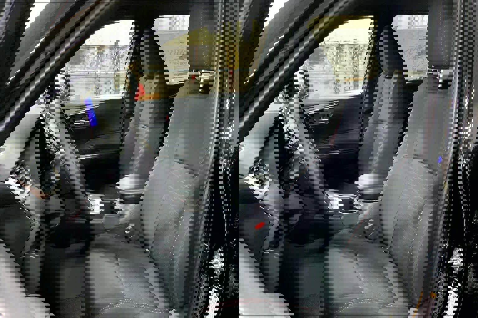 New 2025 Toyota RAV4 SE image 9