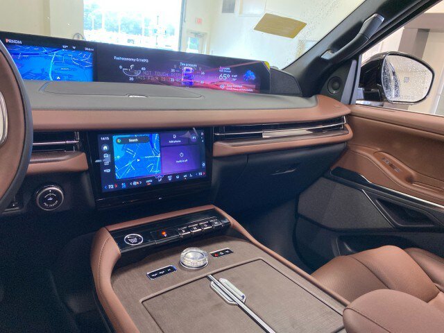 New 2027 Lincoln Navigator L Reserve AWD/4WD image 16