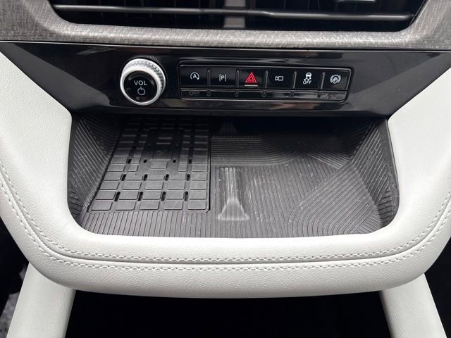 Used 2025 Ford Explorer Platinum w/ Ultimate Package image 18