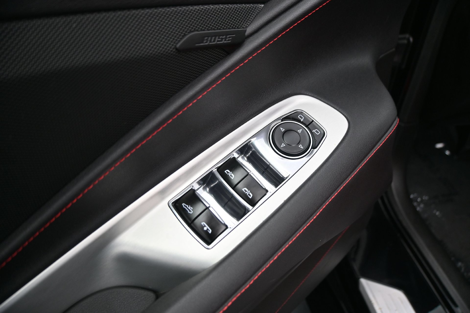 Used 2021 Chevrolet Corvette Stingray Convertible w/ Z51 Performance Package RWD image 37