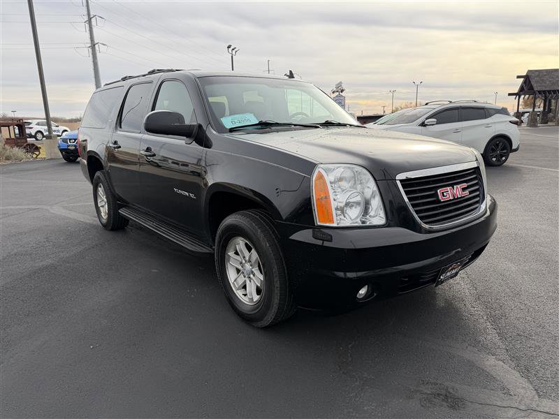 Used 2012 GMC Yukon XL SLT w/ SLT-2 Equipment Package image 2