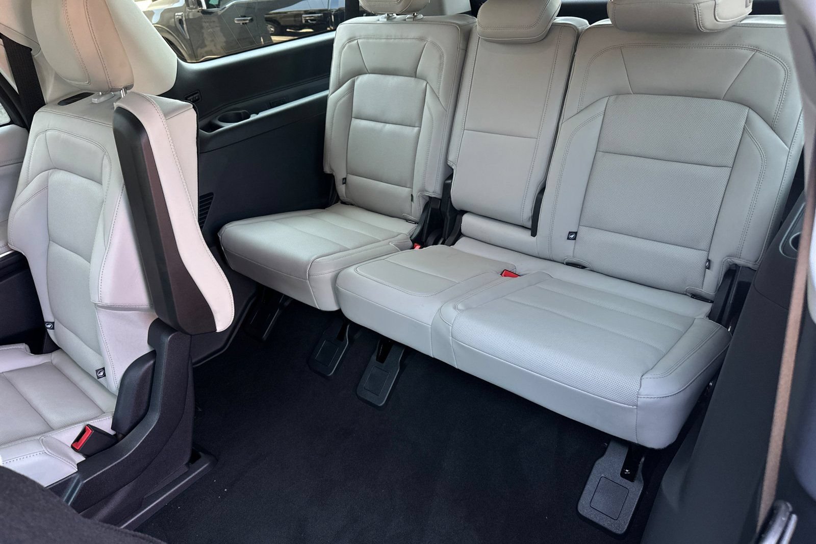 New 2026 Lincoln Navigator L Reserve AWD/4WD image 14