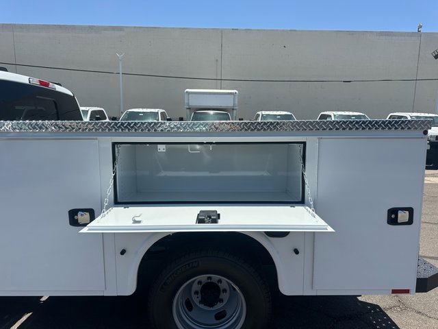 New 2025 Ford F350 XL w/ XL Chrome Package image 12