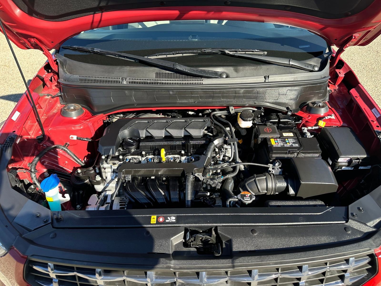 Used 2025 Hyundai Venue SEL FWD image 34