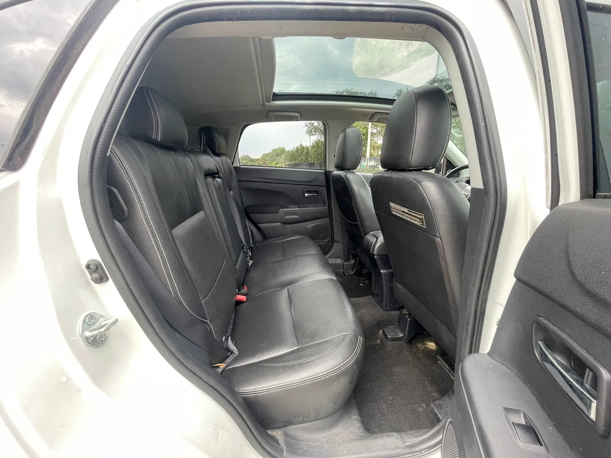 Used 2012 Mitsubishi Outlander Sport SE FWD image 30
