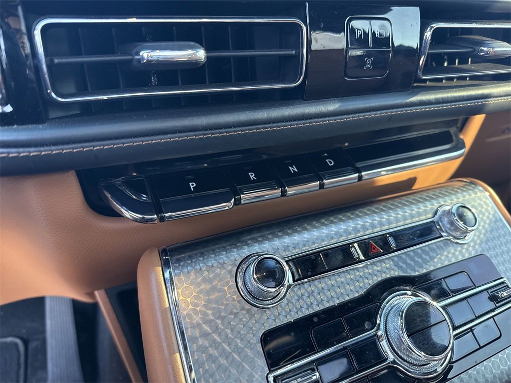 Used 2020 Lincoln Aviator Black Label w/ Class IV Trailer Tow Package image 22