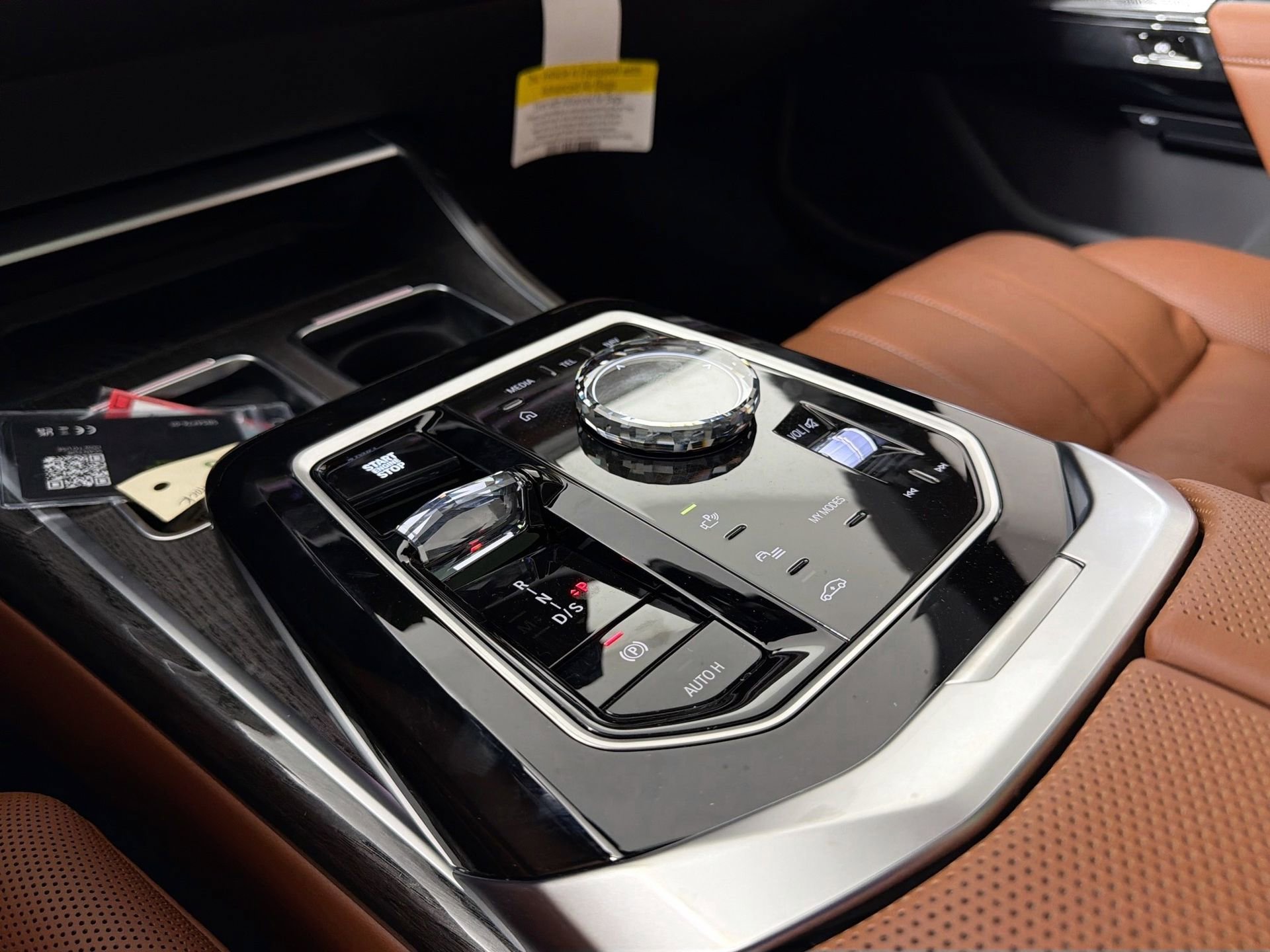 New 2026 BMW 750e xDrive w/ Executive Package AWD/4WD image 16