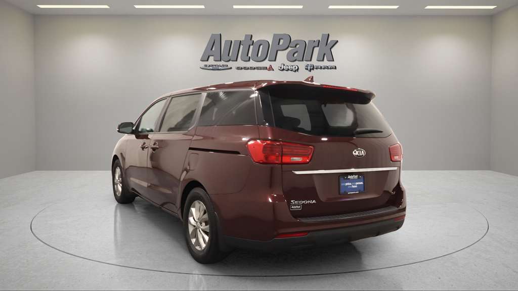 Used 2019 Kia Sedona LX FWD image 4