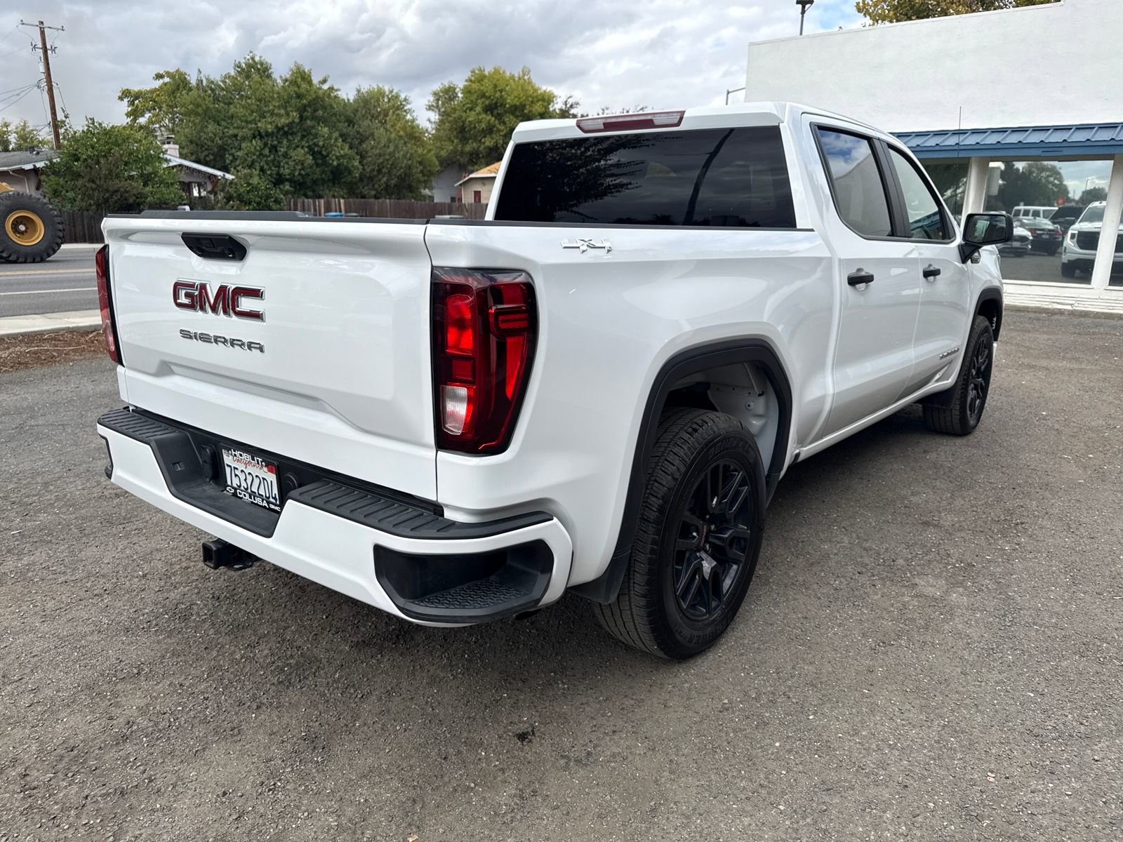 Used 2025 GMC Sierra 1500 Pro w/ Graphite Edition image 5