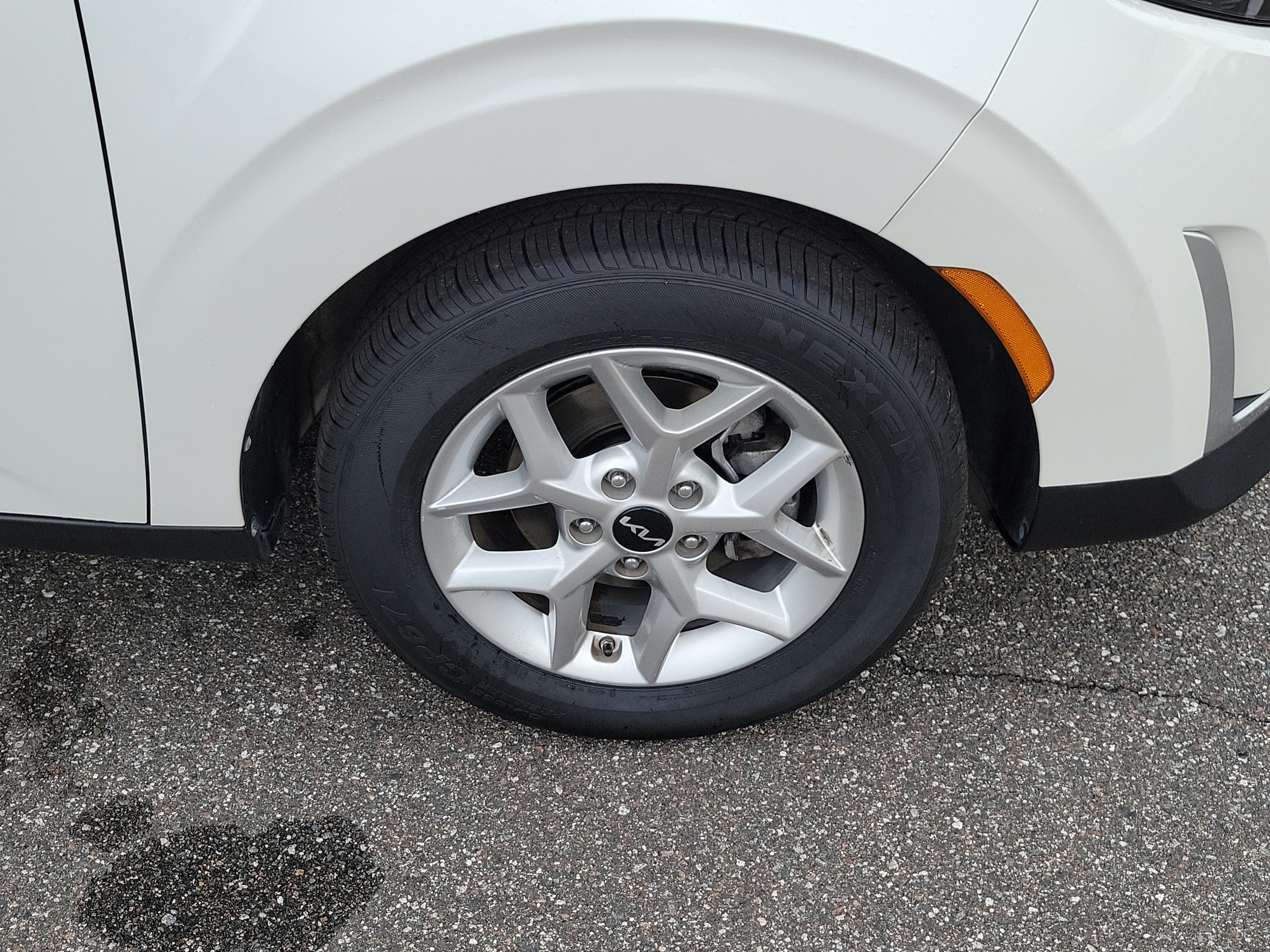 Certified 2024 Kia Soul LX w/ Option Group 015 FWD image 39