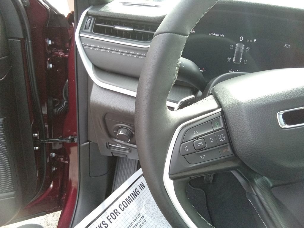 New 2026 Jeep Grand Cherokee Laredo X image 17