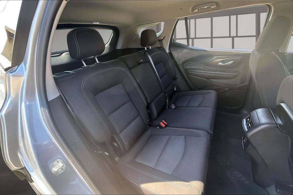 Used 2024 GMC Terrain SLE image 23