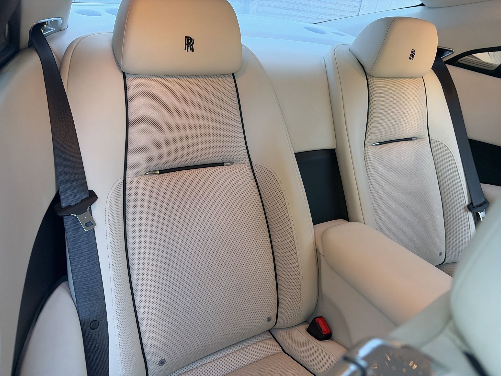 Used 2017 Rolls-Royce Wraith RWD image 10