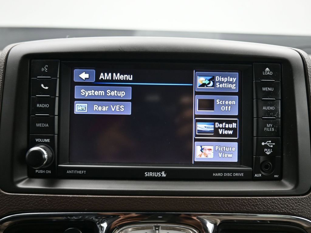 Used 2014 Chrysler Town & Country Touring image 16