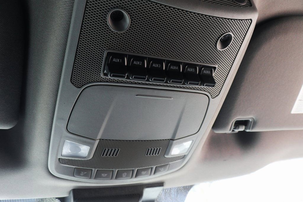 Used 2021 Ford F550 2WD Crew Cab Super Duty image 33