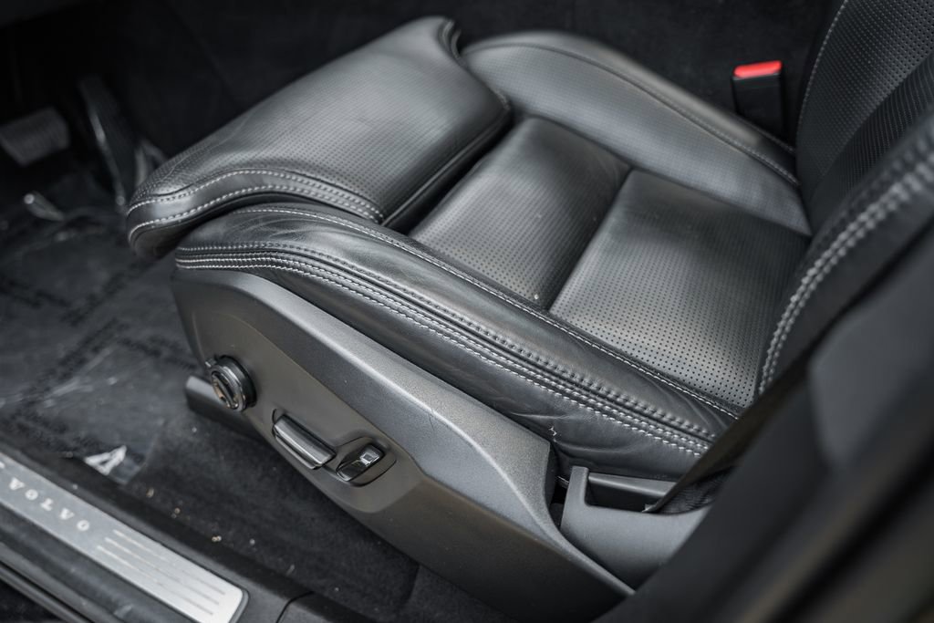 Used 2022 Volvo XC90 T6 Inscription w/ Climate Package image 30