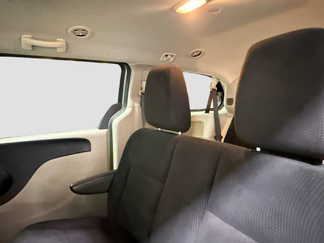 Used 2017 Dodge Grand Caravan SE w/ Power Window Group image 19