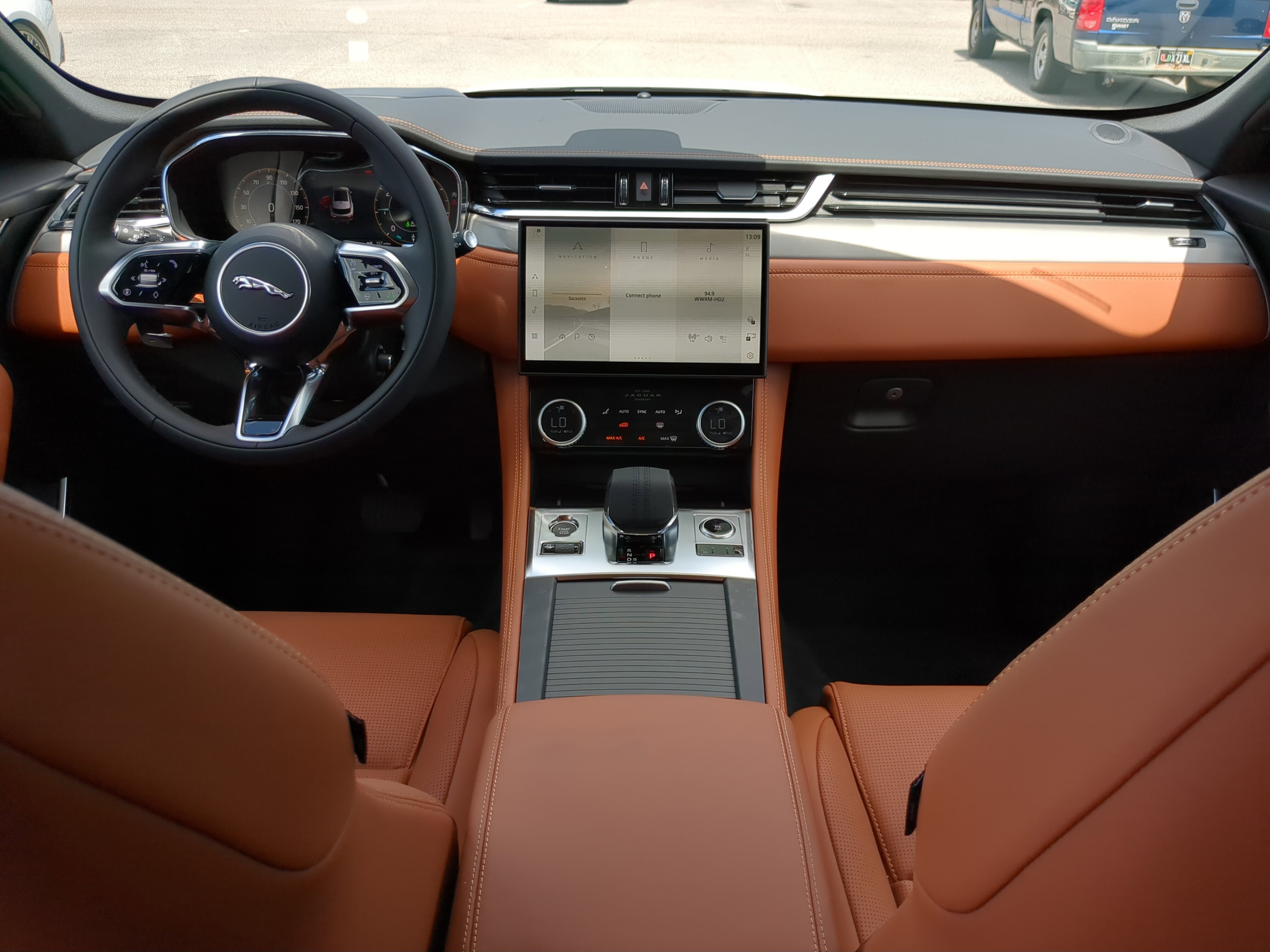 New 2026 Jaguar F-PACE R-Dynamic S image 10