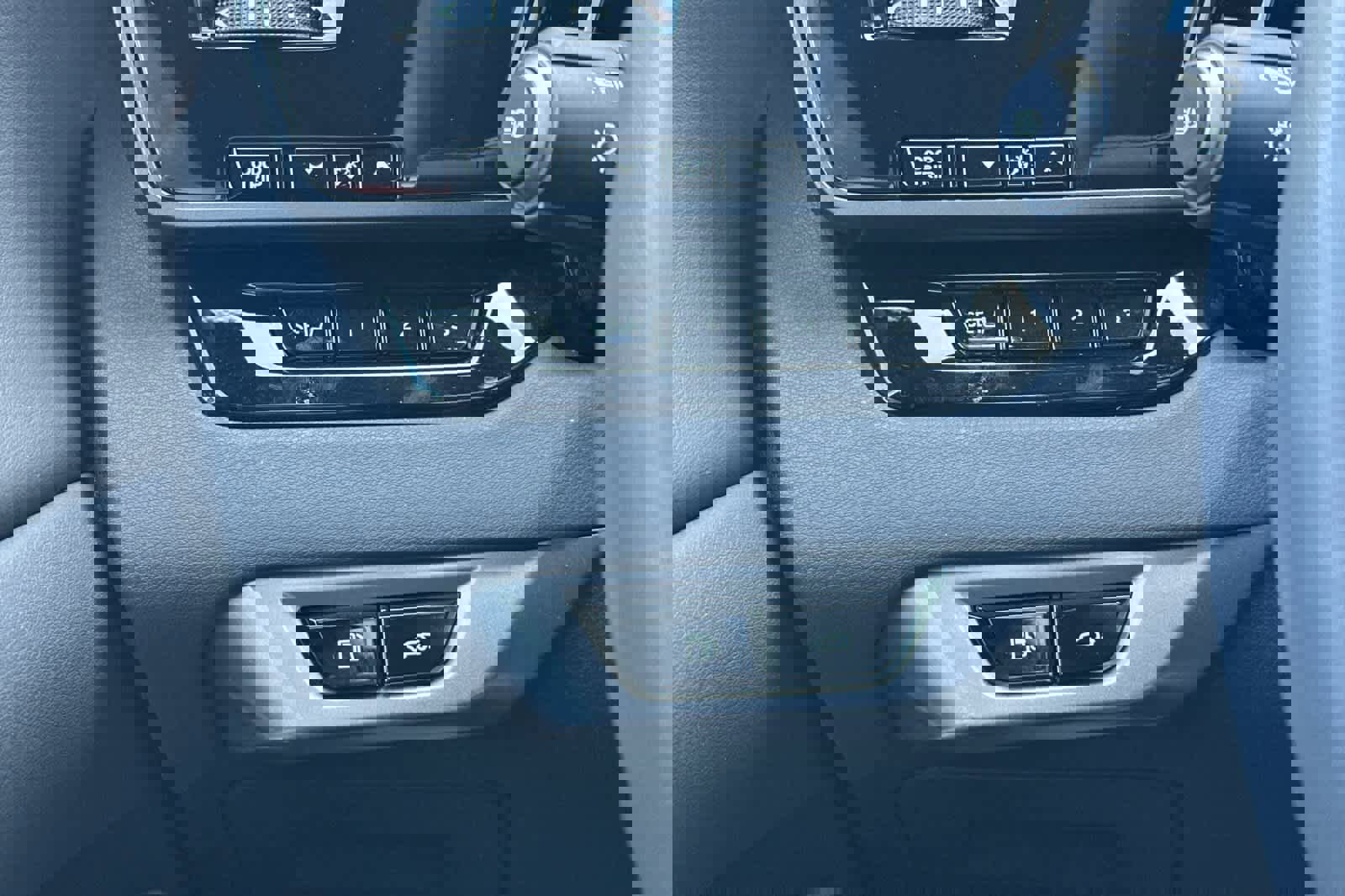 Used 2025 Lexus RX 350 Premium image 31