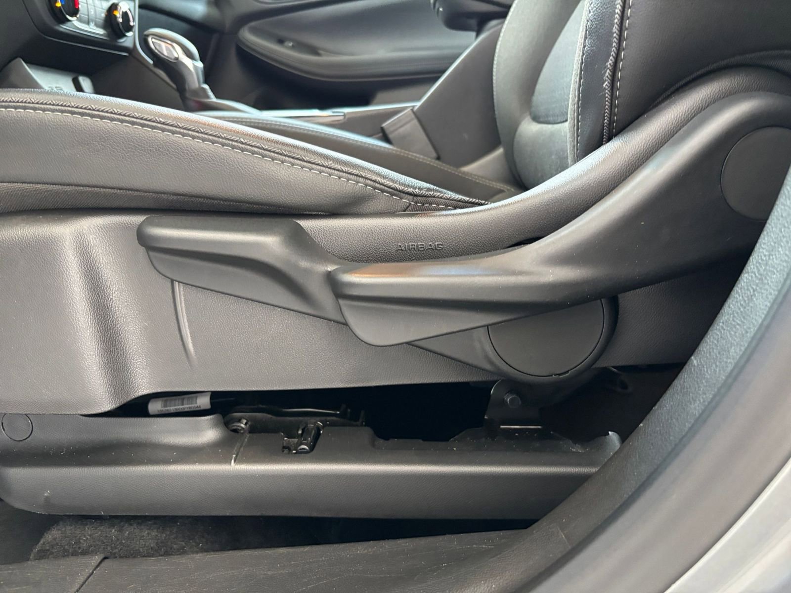 Used 2025 Buick Encore GX Preferred FWD image 22