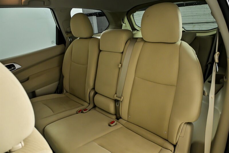 Used 2016 Nissan Pathfinder SV w/ Cargo Package AWD/4WD image 19