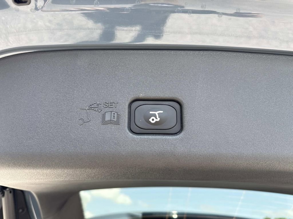 New 2026 Lincoln Nautilus Premier w/ Jet Appearance Package image 12