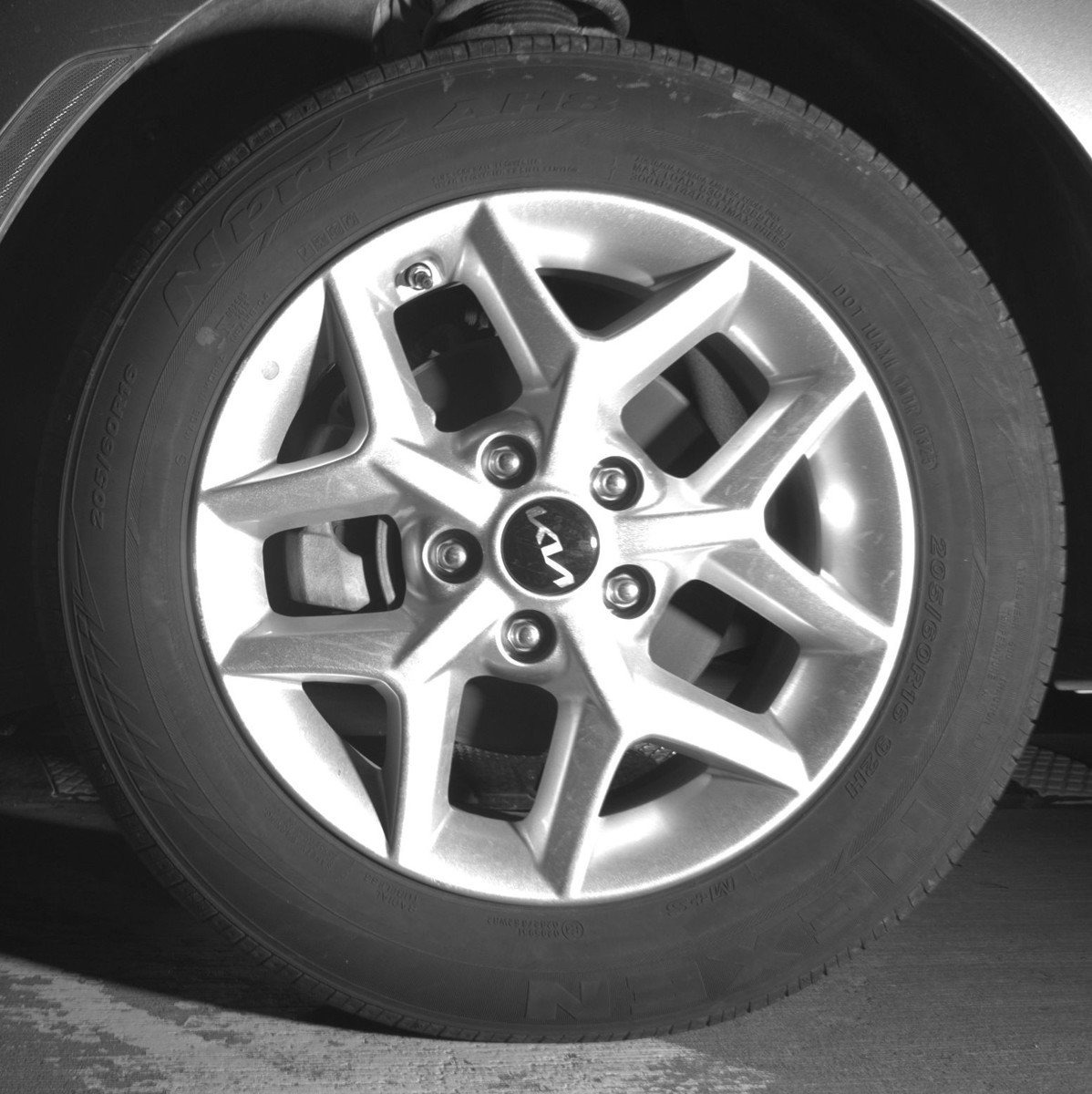 Used 2025 Kia Soul LX w/ LX Technology Package FWD image 12