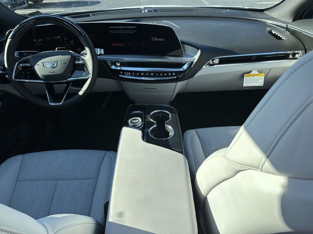 New 2026 Cadillac Lyriq Luxury RWD image 43