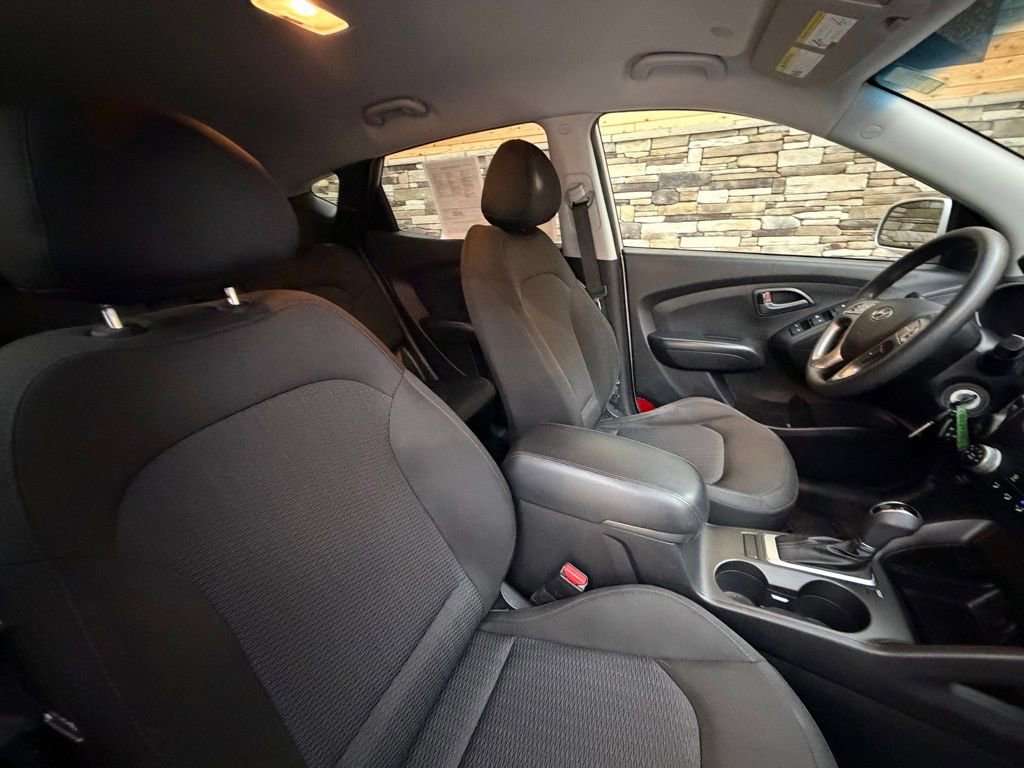 Used 2015 Hyundai Tucson GLS image 15