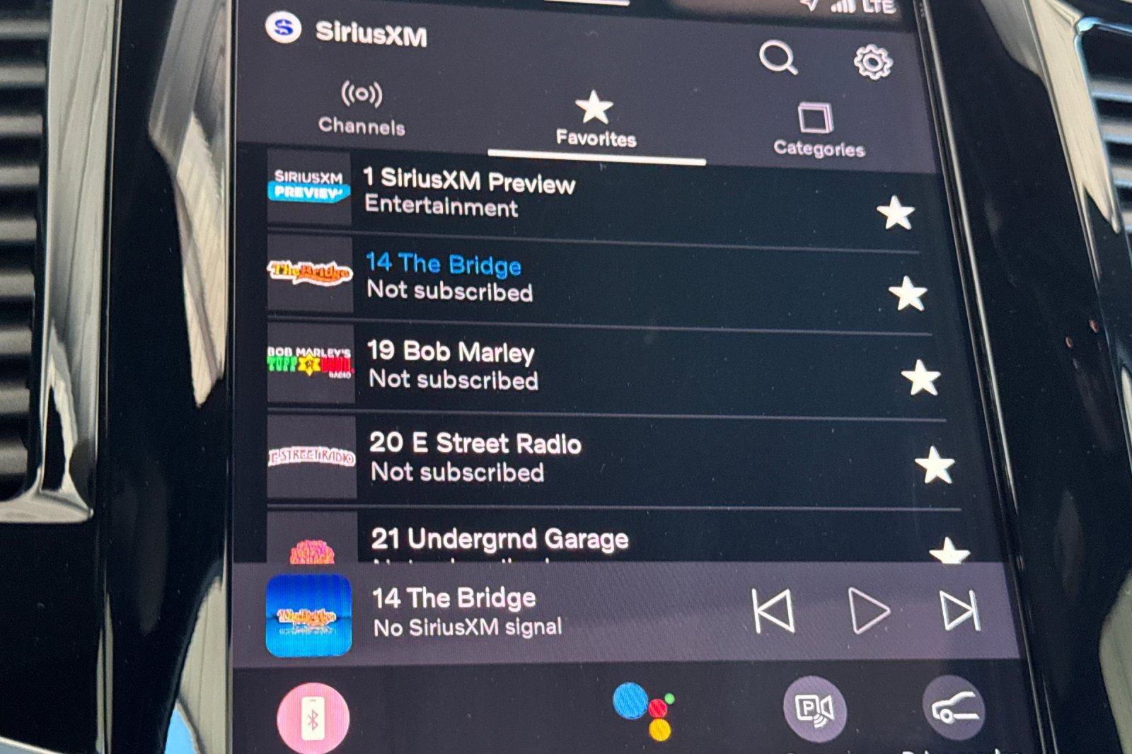 Used 2024 Volvo XC90 T8 Ultimate w/ Lounge Package image 19