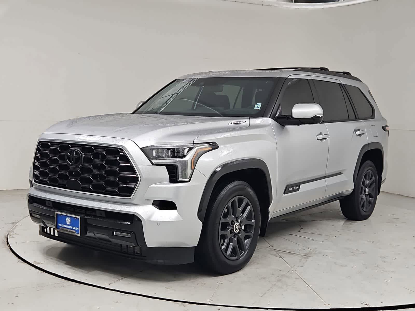Used 2024 Toyota Sequoia Platinum AWD/4WD video 1