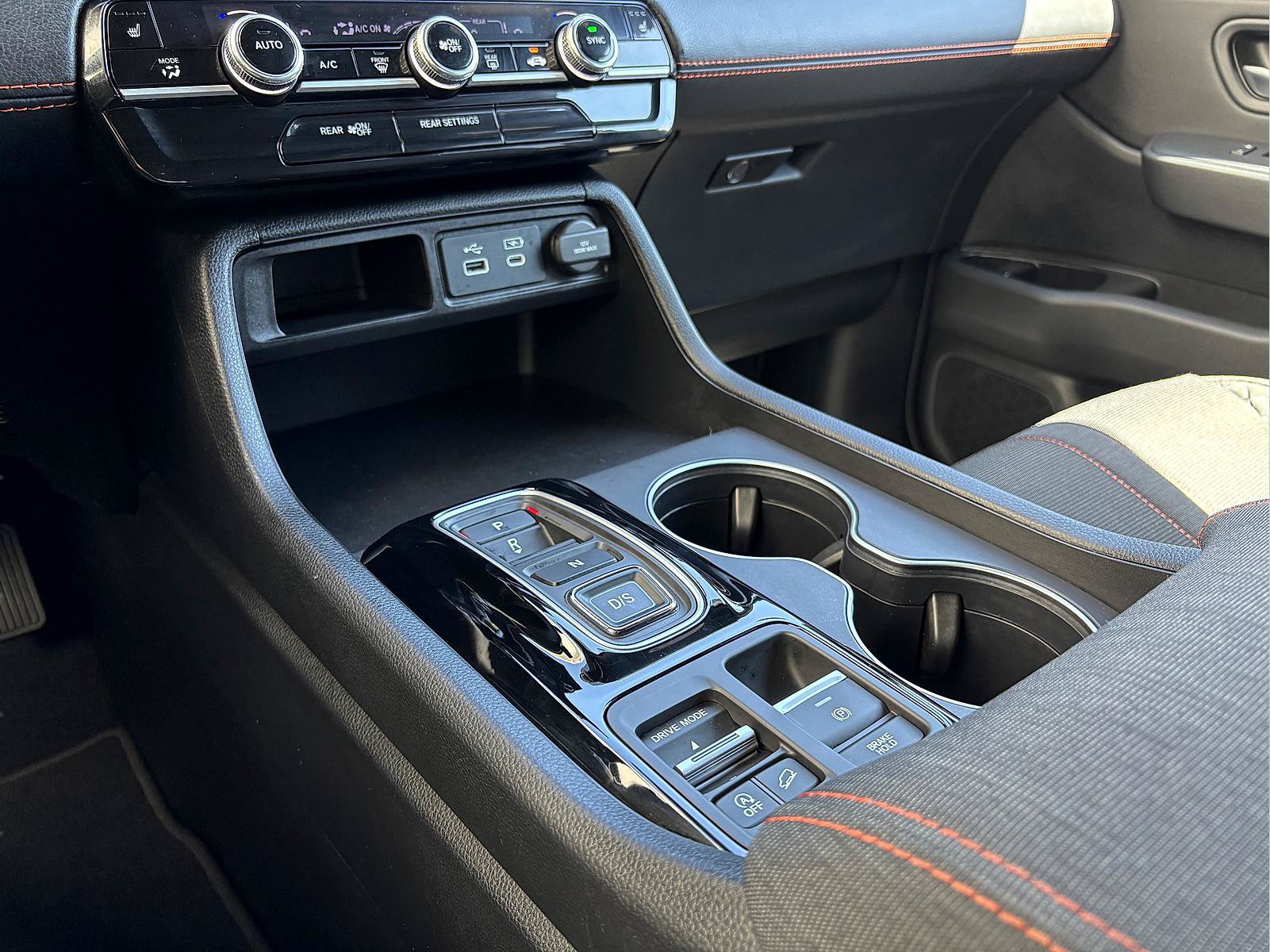 Certified 2025 Honda Pilot Sport image 25