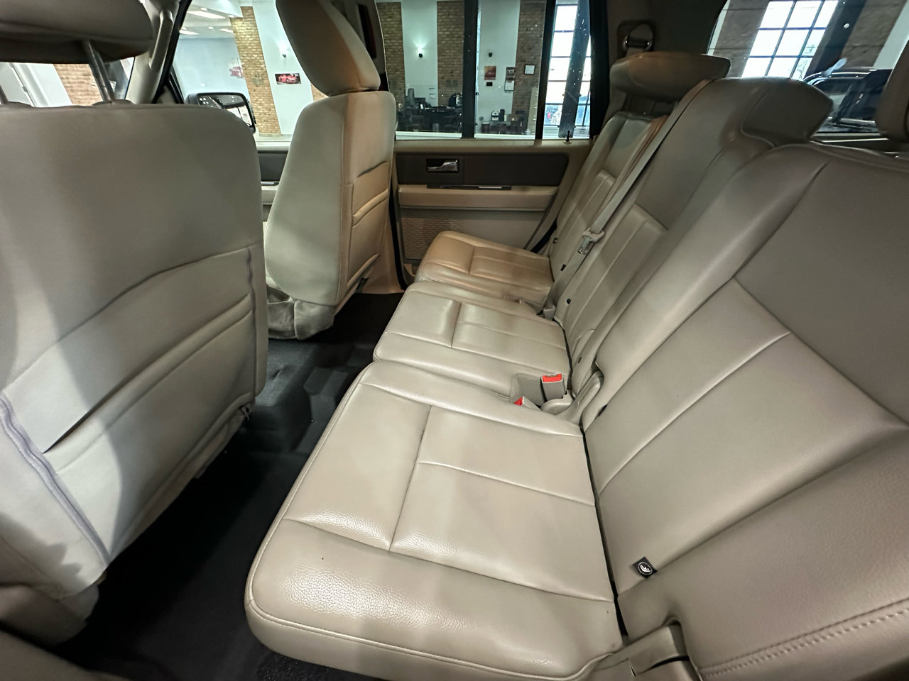 Used 2011 Ford Expedition XL w/ Fleet Convenience Pkg image 16