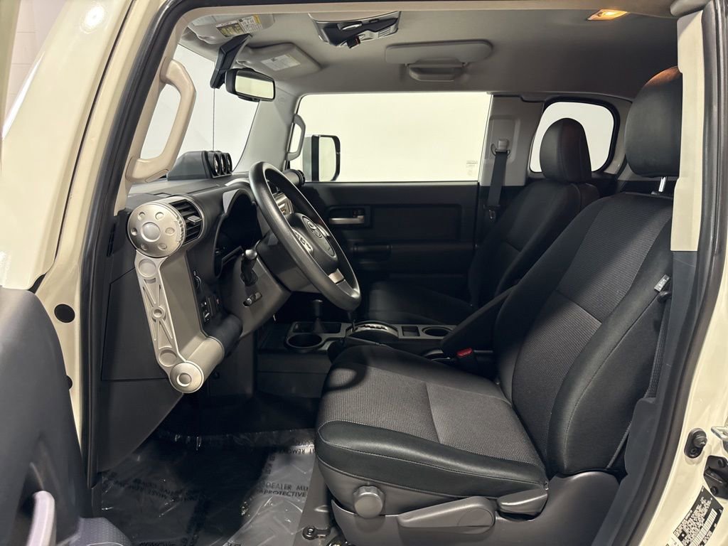 Used 2014 Toyota FJ Cruiser 4WD w/ Convenience Package image 22