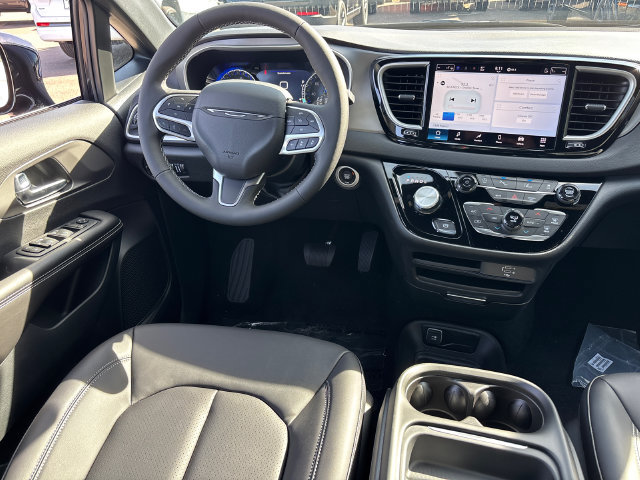 New 2027 Chrysler Pacifica LX FWD image 9