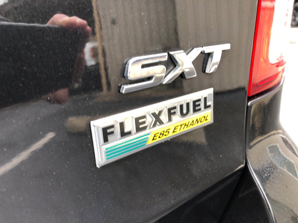 Used 2017 Dodge Grand Caravan SXT image 16