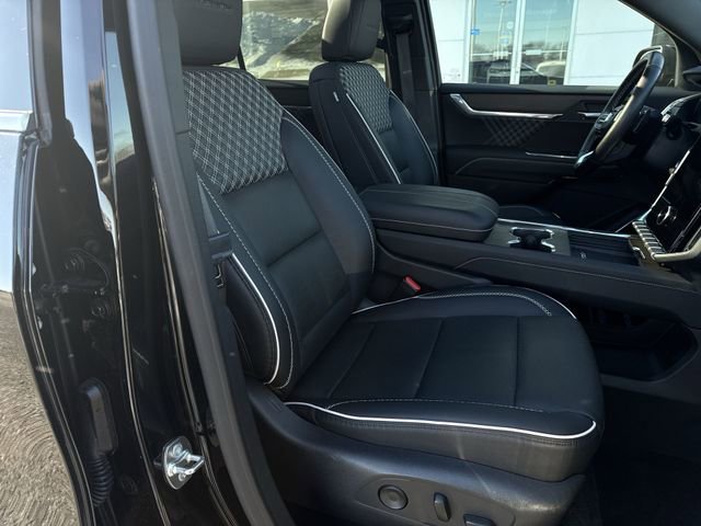 Certified 2024 GMC Acadia Denali image 29