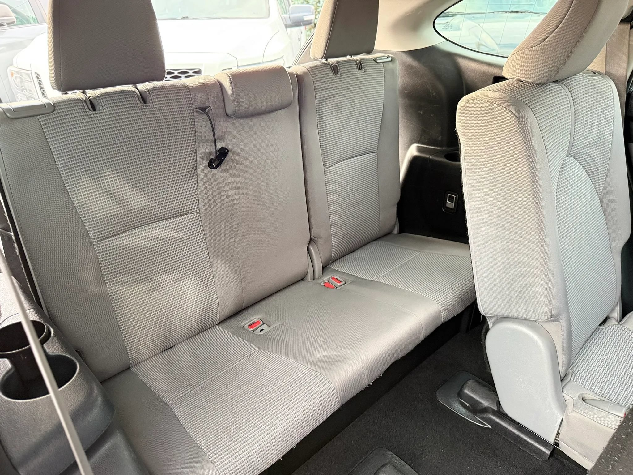 Used 2022 Toyota Highlander LE AWD/4WD image 20