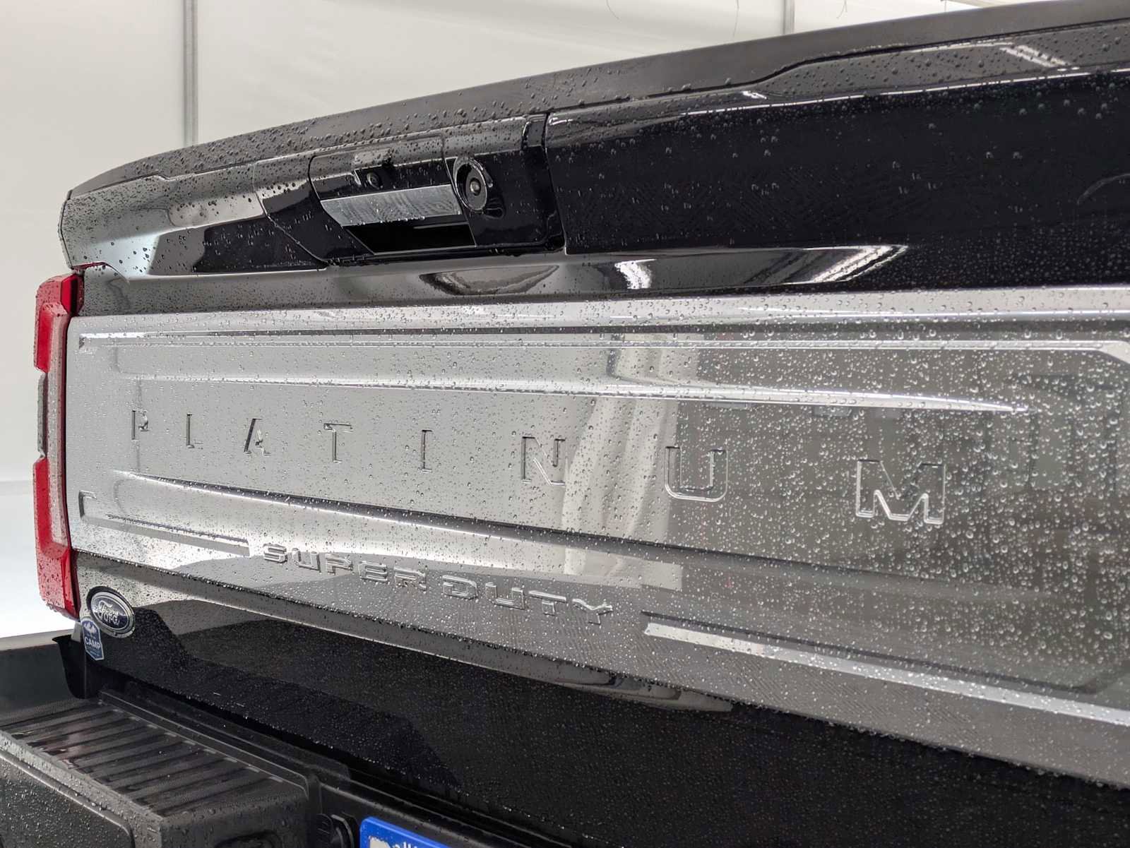 Used 2023 Ford F350 Platinum w/ Tremor Off-Road Package AWD/4WD image 13