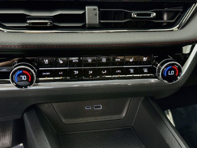 New 2027 Chevrolet Equinox RS w/ Convenience Package III FWD image 17