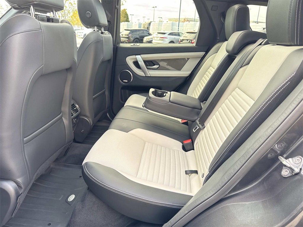 Certified 2025 Land Rover Discovery Sport Dynamic SE image 13