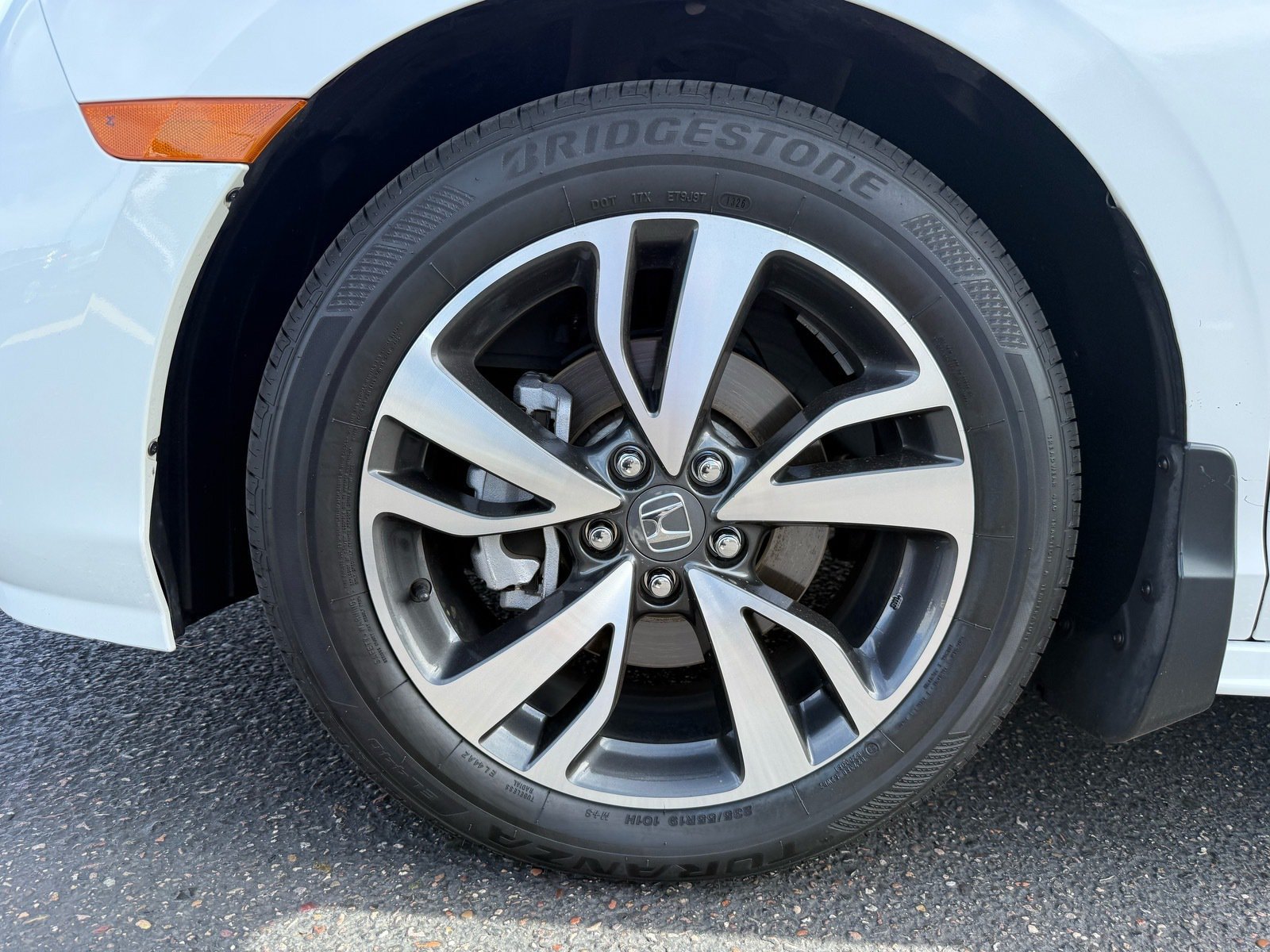 Used 2024 Honda Odyssey Touring image 11
