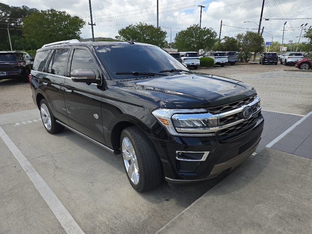 Used 2023 Ford Expedition King Ranch AWD/4WD image 3
