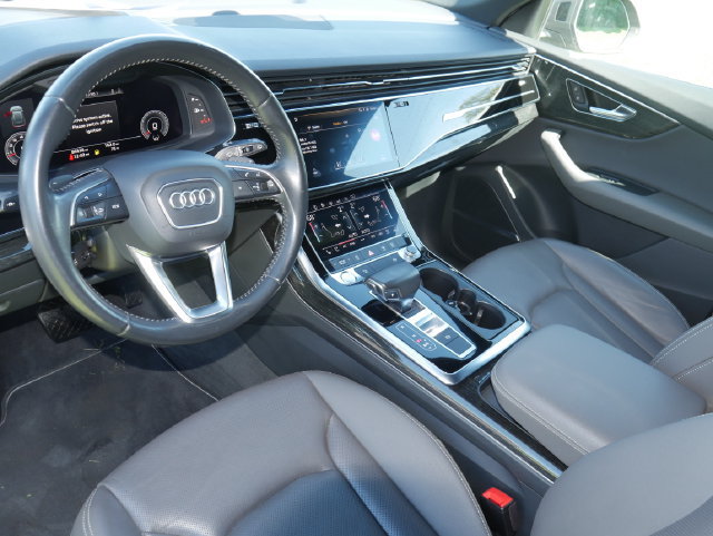 Used 2019 Audi Q8 Premium Plus w/ Premium Plus AWD/4WD image 15