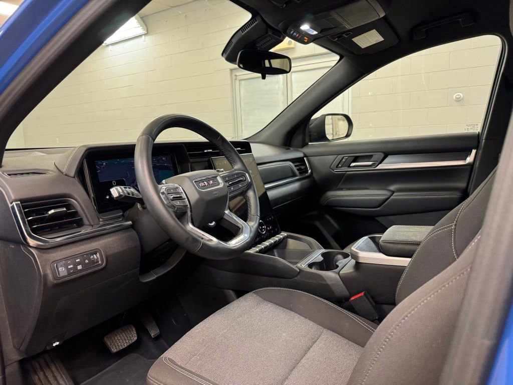 Used 2025 GMC Terrain Elevation image 13