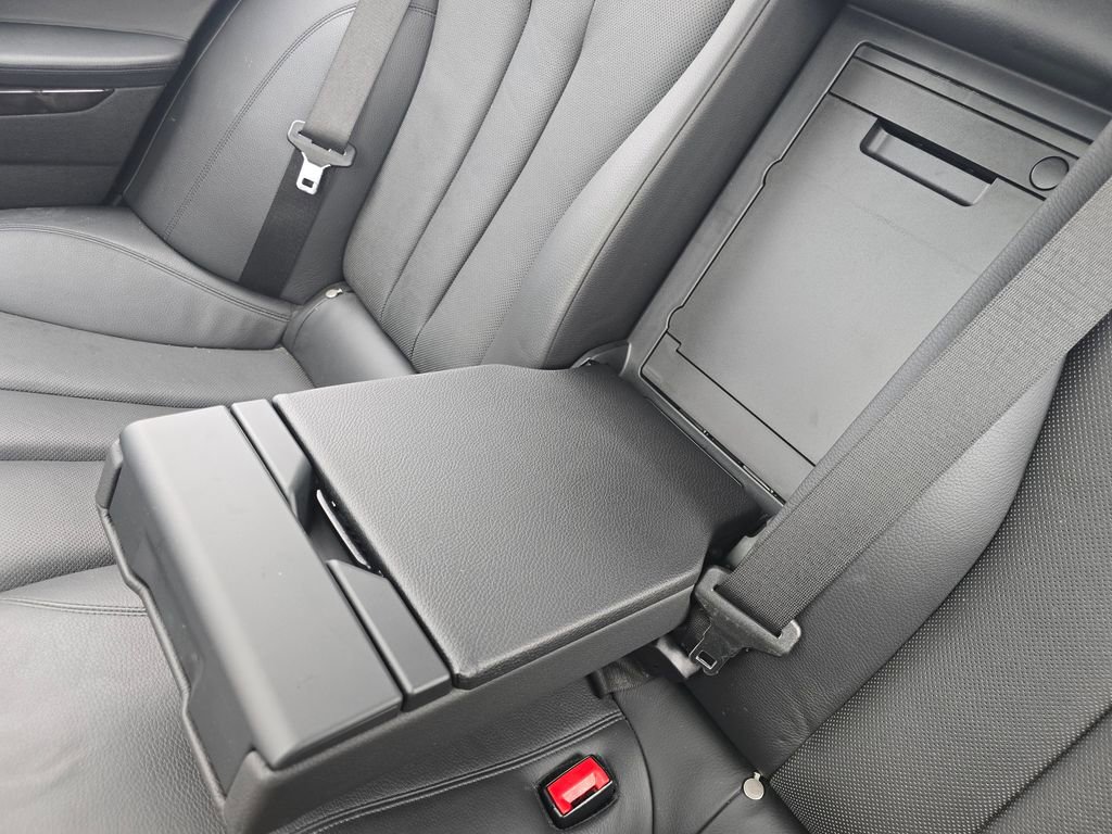 Used 2013 BMW 640i Gran Coupe image 21