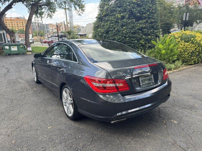 Used 2010 Mercedes-Benz E 550 Coupe image 39